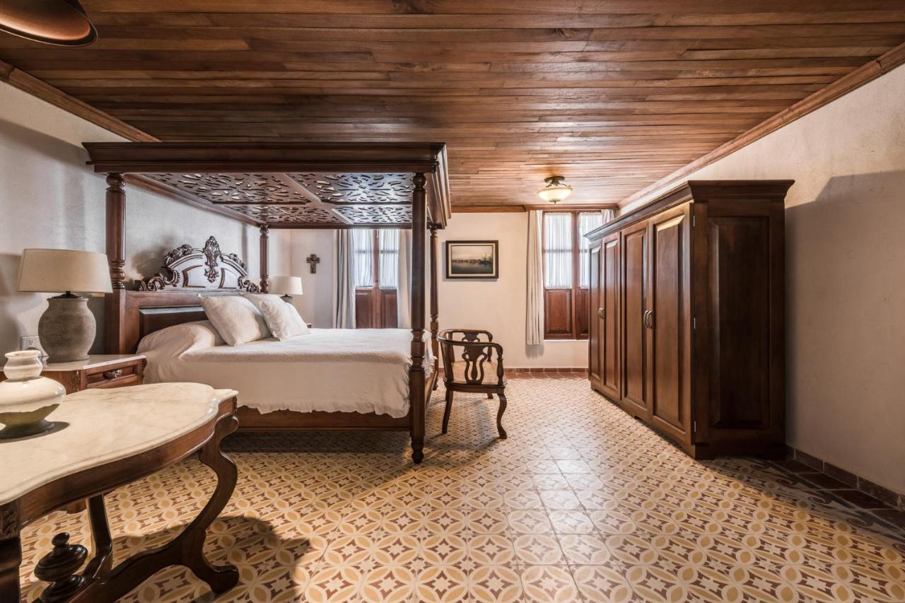 Hotel La Casa De Las Sirenas 틀라코탈판 외부 사진