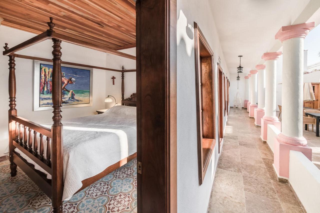 Hotel La Casa De Las Sirenas 틀라코탈판 외부 사진