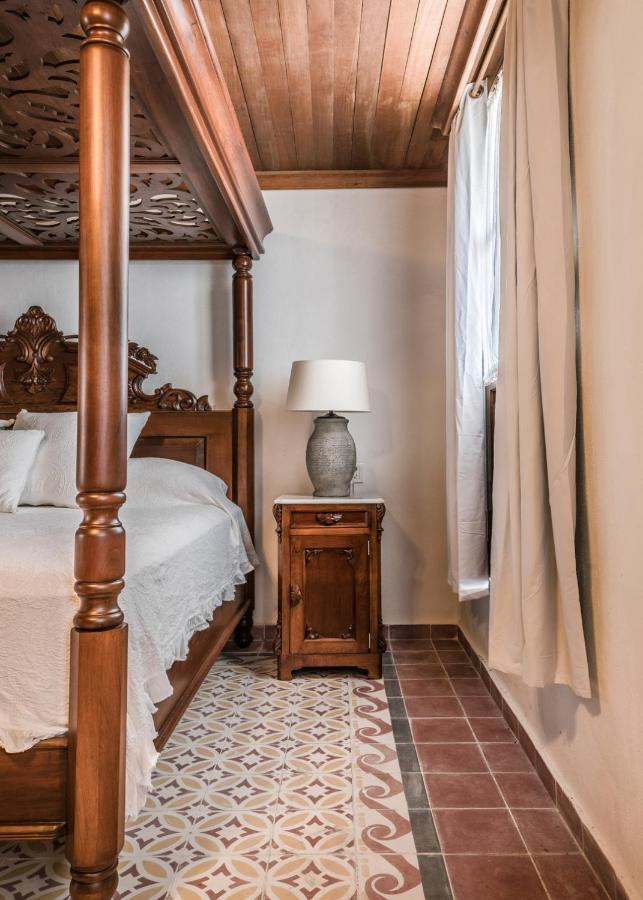 Hotel La Casa De Las Sirenas 틀라코탈판 외부 사진