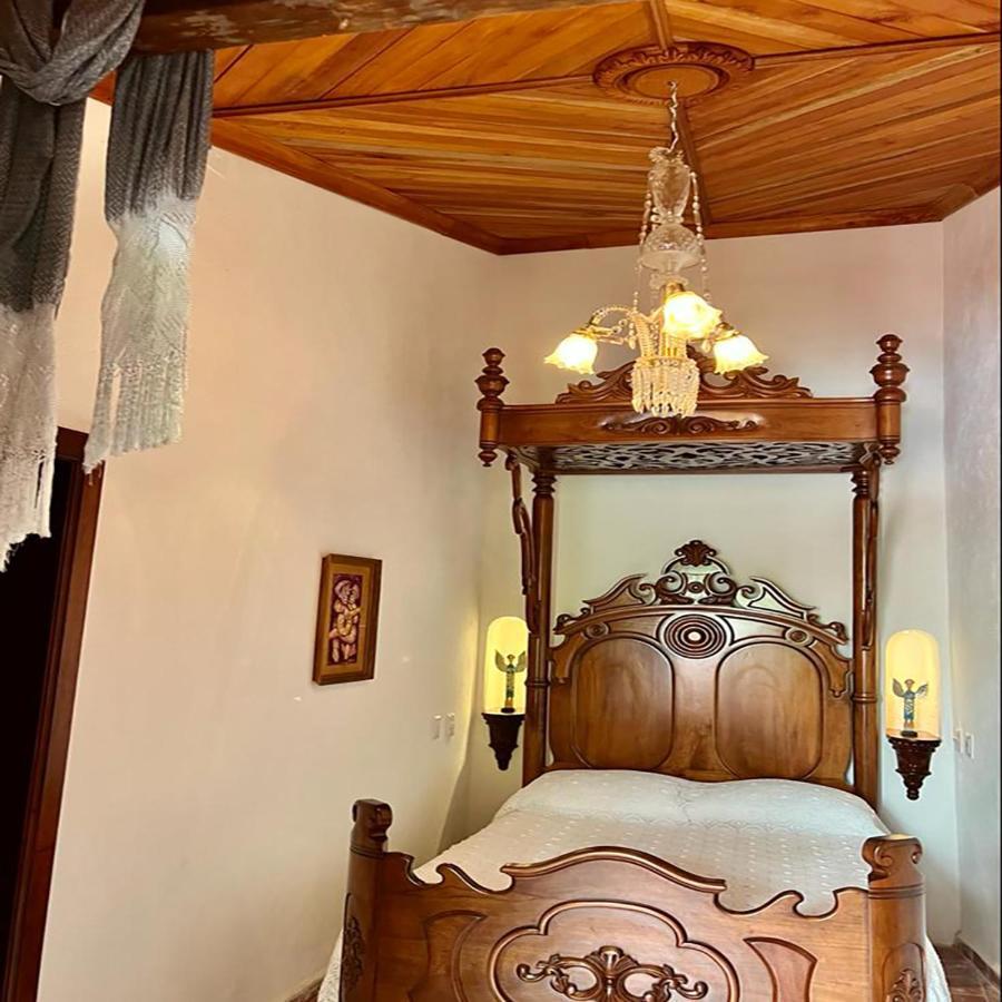 Hotel La Casa De Las Sirenas 틀라코탈판 외부 사진